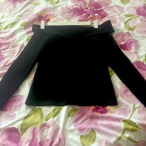Quality Ribbed Black Reiss Classic off the shoulder top, Size US M - Picture 2 of 6